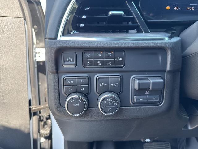 new 2025 Chevrolet Suburban car, priced at $75,320