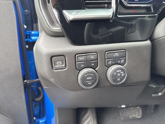 new 2025 Chevrolet Silverado 1500 car, priced at $62,655