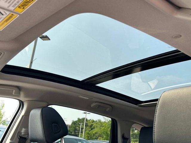 used 2025 Acura MDX car, priced at $47,995