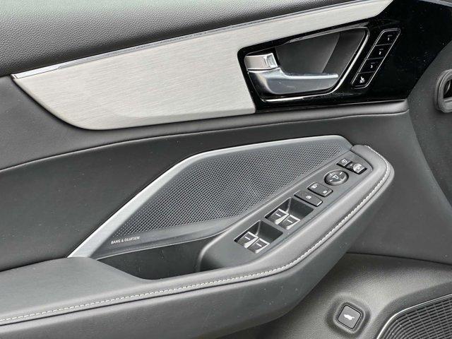 used 2025 Acura MDX car, priced at $53,995