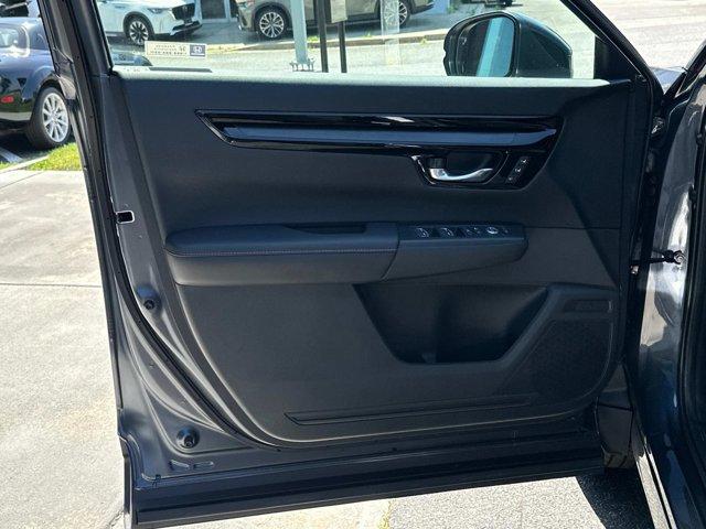 used 2025 Honda CR-V Hybrid car, priced at $39,995