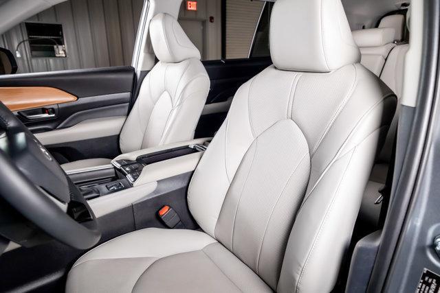 used 2025 Toyota Grand Highlander car, priced at $51,874
