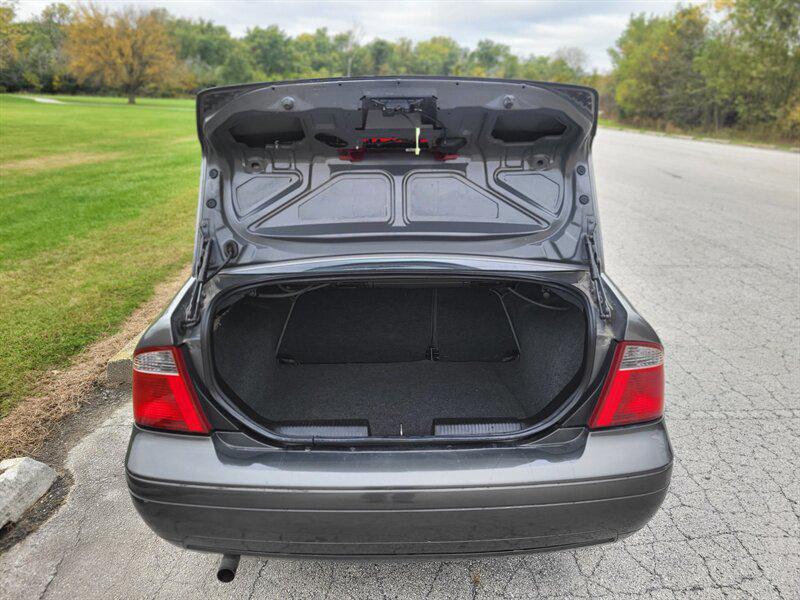 used 2007 Ford Focus car, priced at $3,995