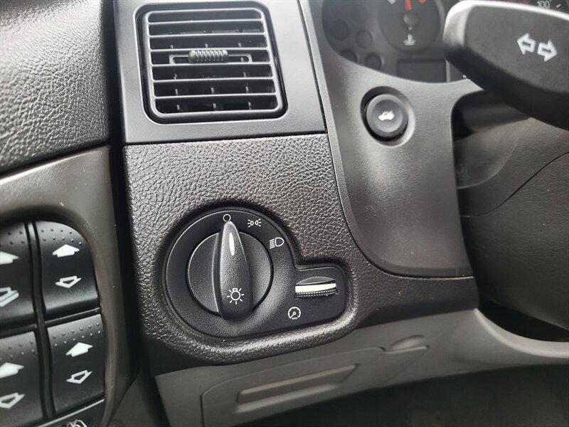 used 2007 Ford Focus car, priced at $3,995