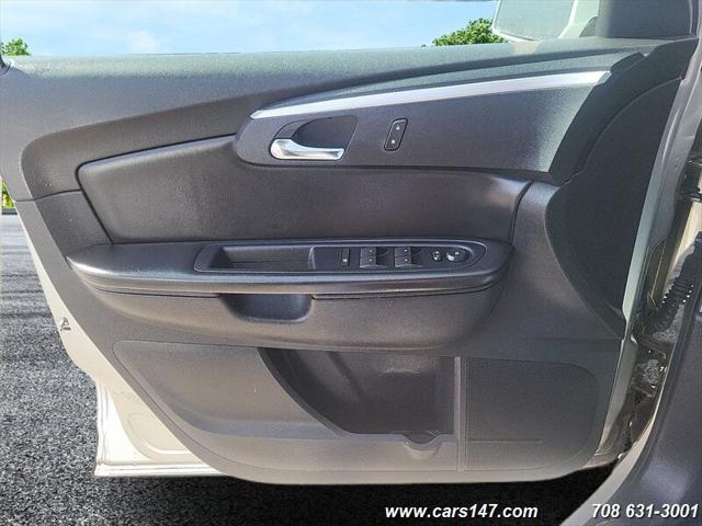 used 2009 Chevrolet Traverse car, priced at $5,995
