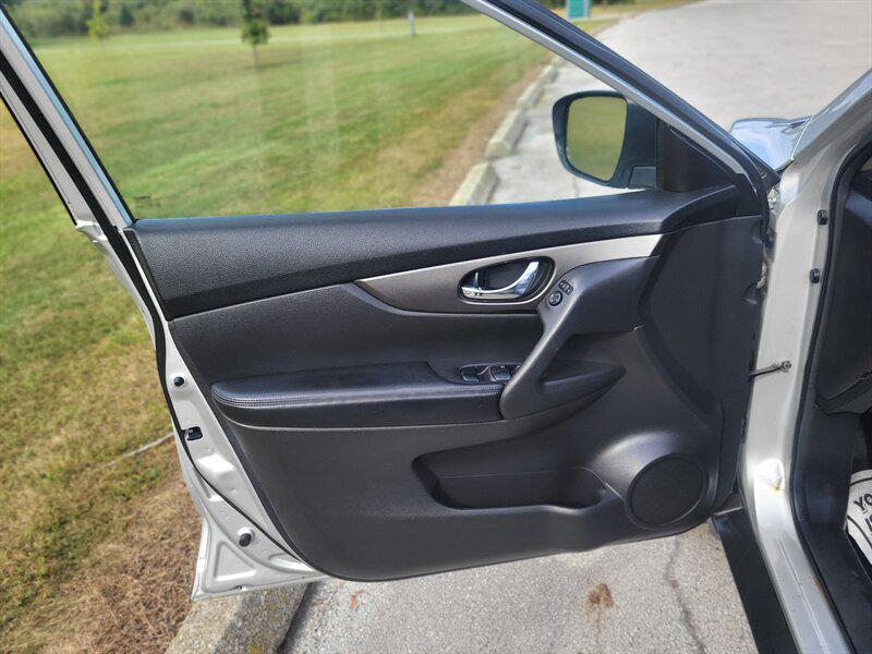 used 2015 Nissan Rogue car, priced at $4,995