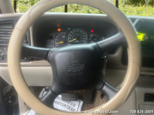 used 2001 Chevrolet Suburban car, priced at $2,995