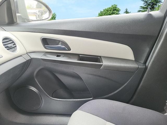 used 2014 Chevrolet Cruze car, priced at $4,995