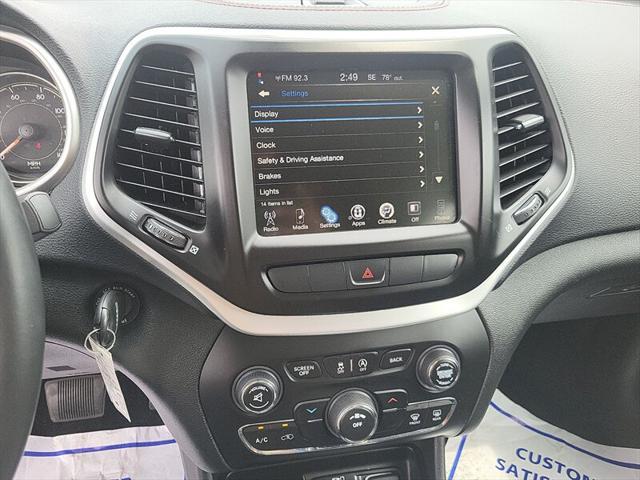 used 2015 Jeep Cherokee car, priced at $11,500
