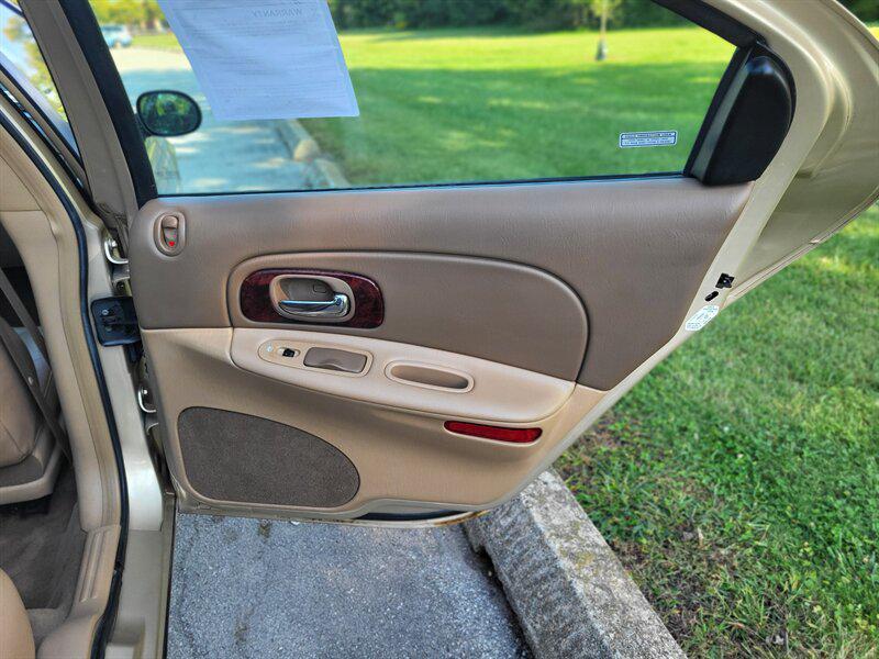 used 2000 Chrysler Concorde car, priced at $3,995