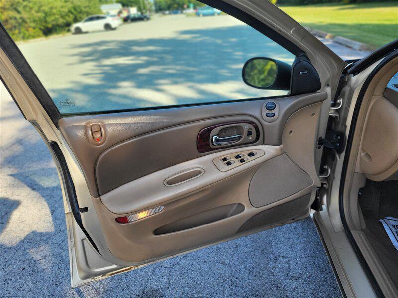 used 2000 Chrysler Concorde car, priced at $3,995