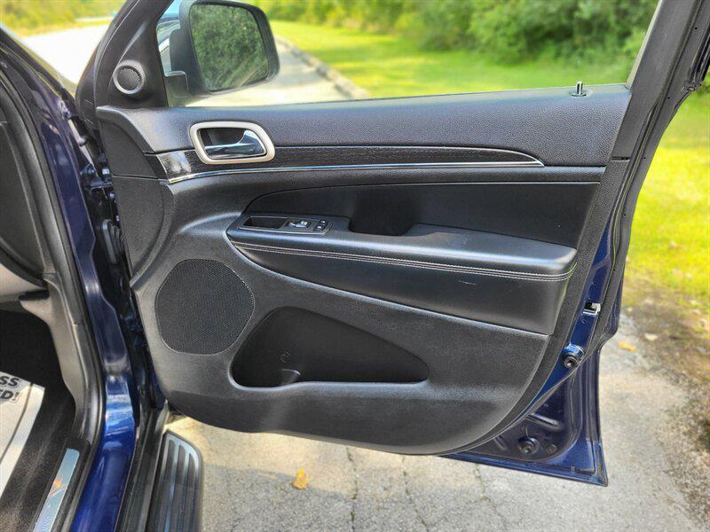 used 2014 Jeep Grand Cherokee car, priced at $13,995