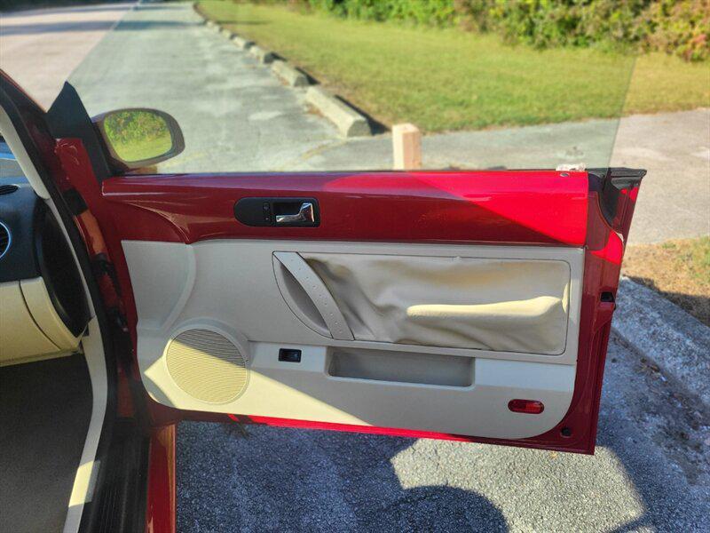 used 2008 Volkswagen New Beetle car, priced at $5,995