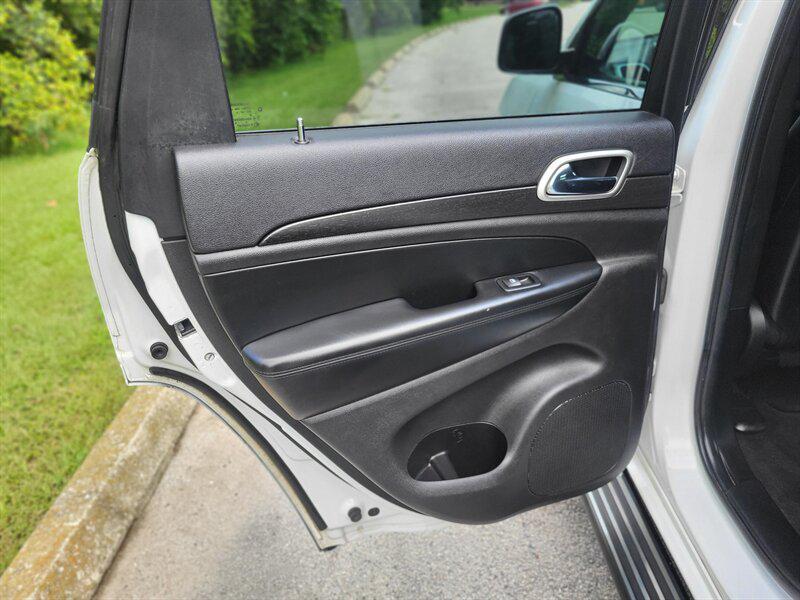 used 2015 Jeep Grand Cherokee car, priced at $13,500