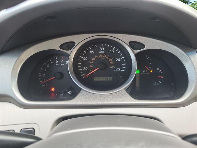 used 2003 Toyota Highlander car, priced at $3,500