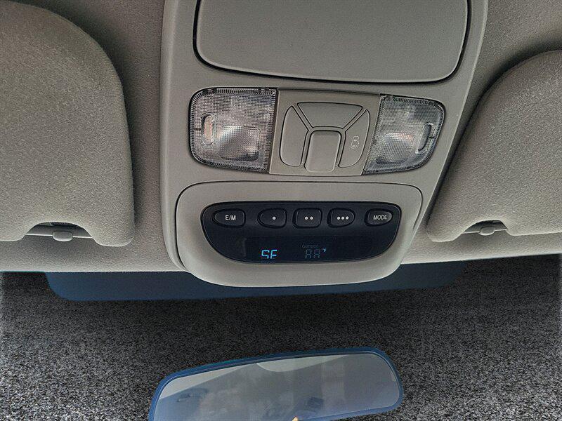 used 2005 Toyota Sienna car, priced at $2,995