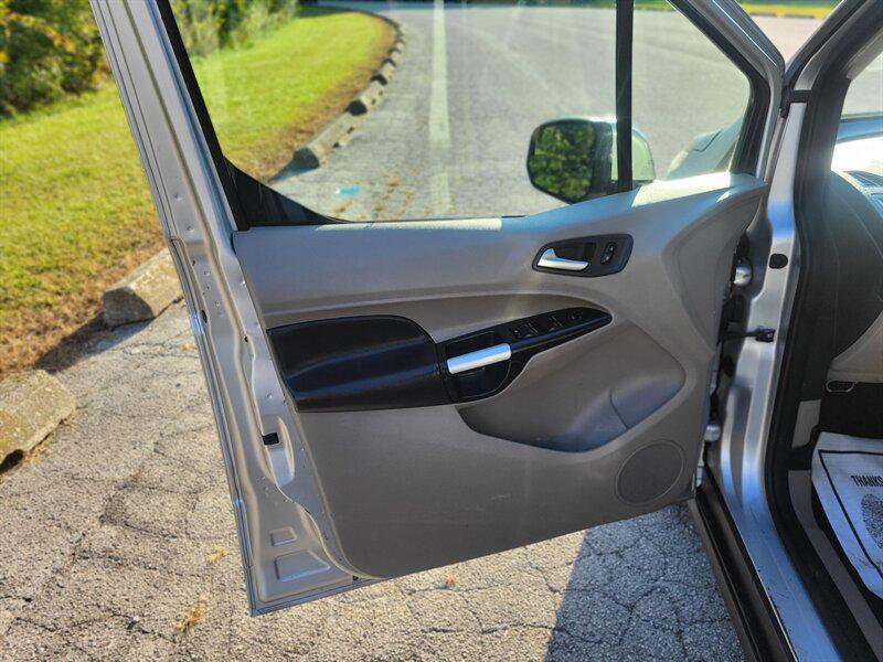 used 2016 Ford Transit Connect car, priced at $9,995