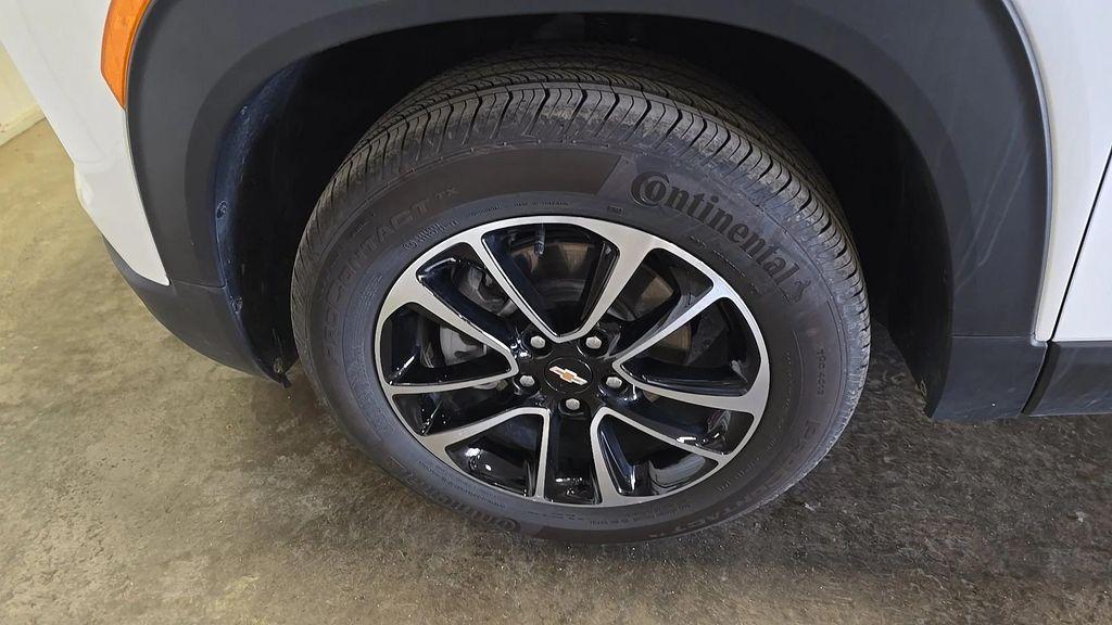 new 2025 Chevrolet TrailBlazer car, priced at $26,680