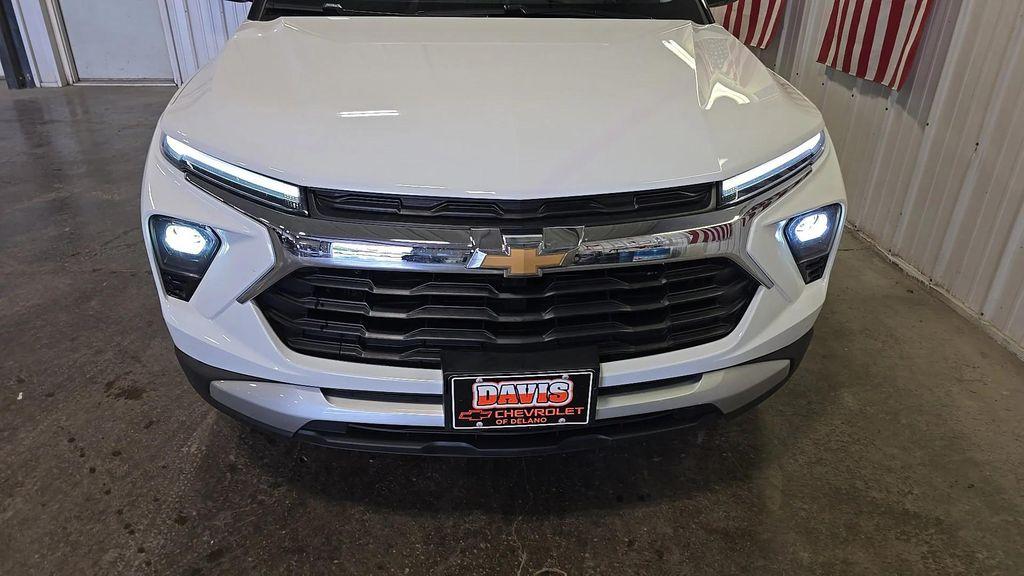 new 2025 Chevrolet TrailBlazer car, priced at $26,680