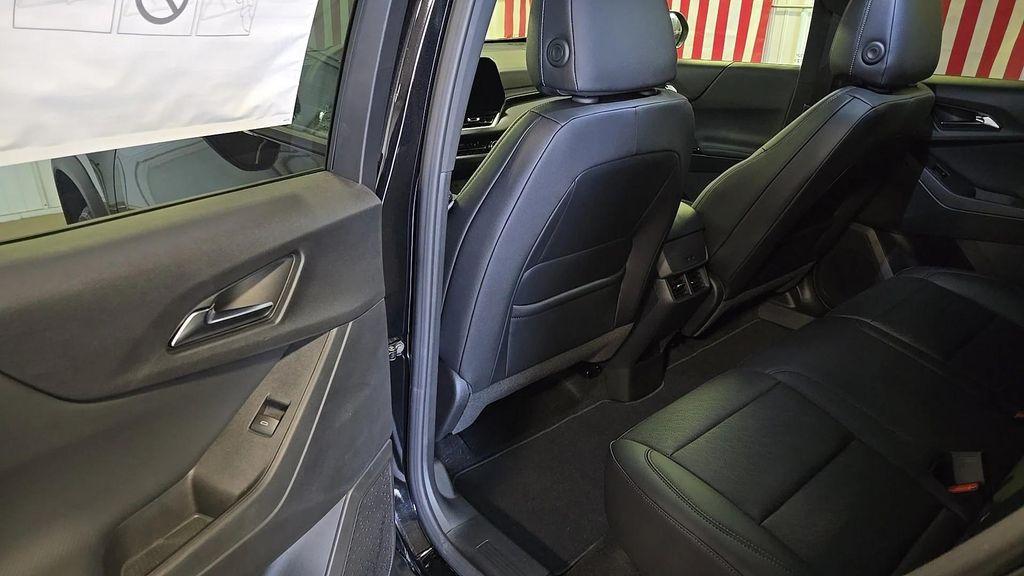 new 2026 Chevrolet Equinox car, priced at $31,045