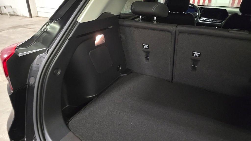 new 2025 Chevrolet TrailBlazer car, priced at $27,180