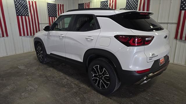 new 2025 Chevrolet TrailBlazer car, priced at $33,820