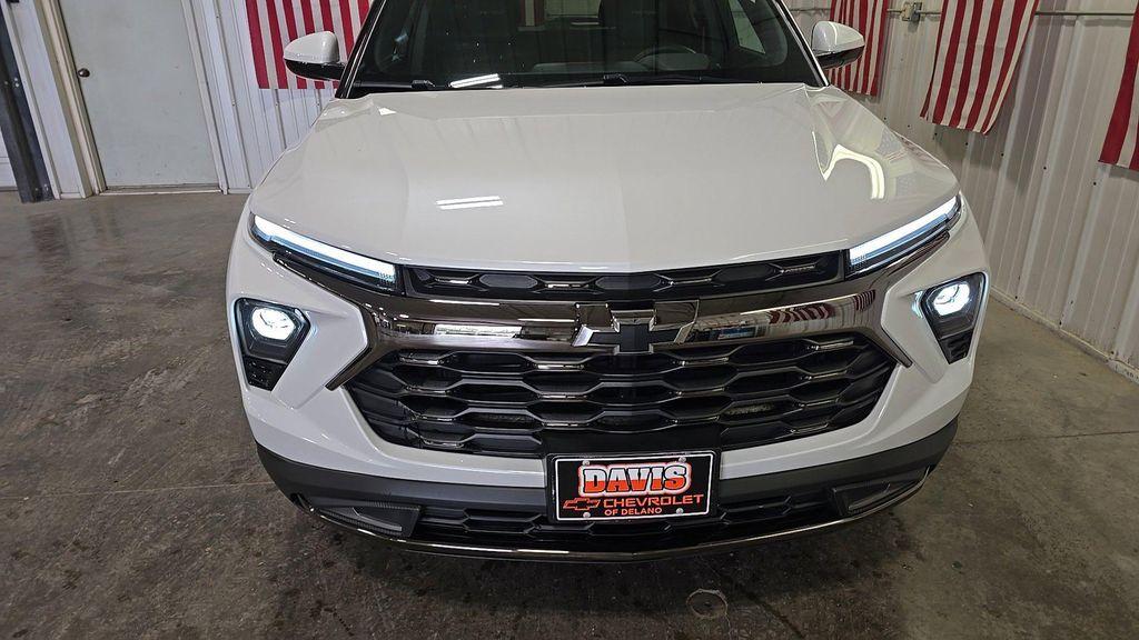 new 2025 Chevrolet TrailBlazer car, priced at $30,820