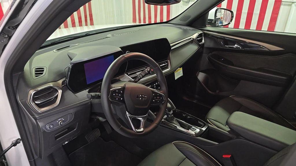 new 2025 Chevrolet TrailBlazer car, priced at $30,820