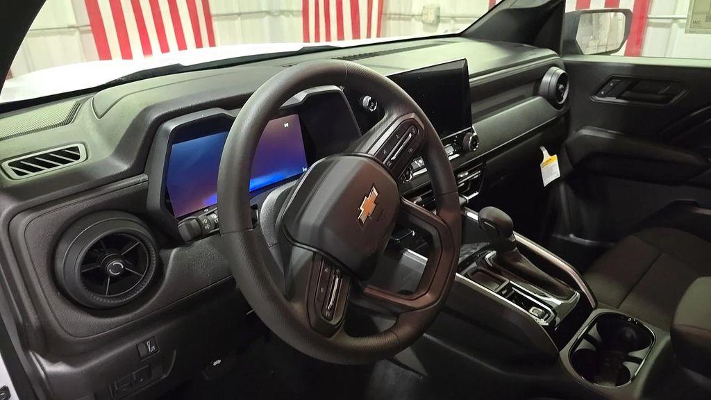 new 2025 Chevrolet Colorado car, priced at $32,190