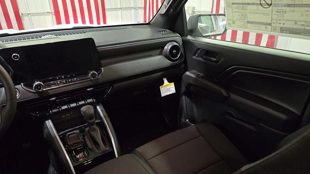 new 2025 Chevrolet Colorado car, priced at $32,190
