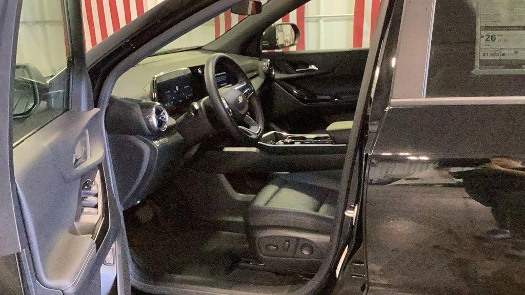 new 2026 Chevrolet Equinox car, priced at $30,640