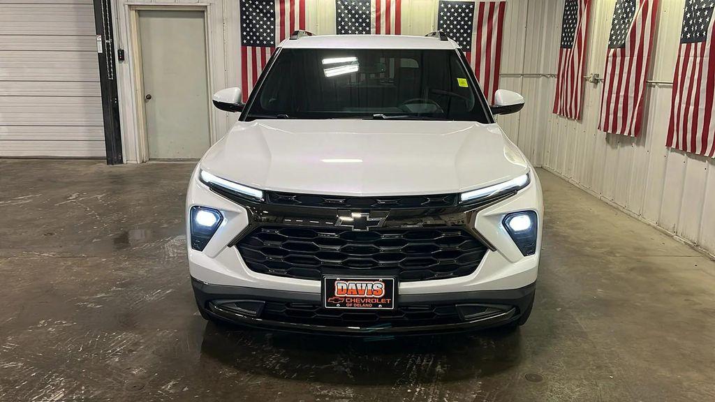 new 2025 Chevrolet TrailBlazer car, priced at $30,220