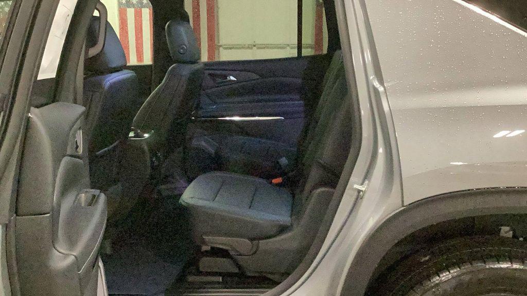 new 2026 Chevrolet Traverse car, priced at $46,630