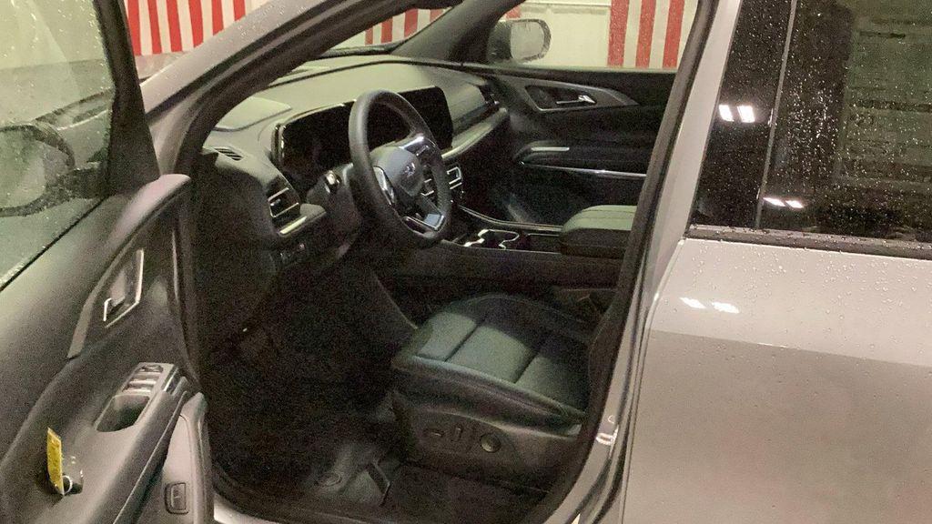 new 2026 Chevrolet Traverse car, priced at $46,630