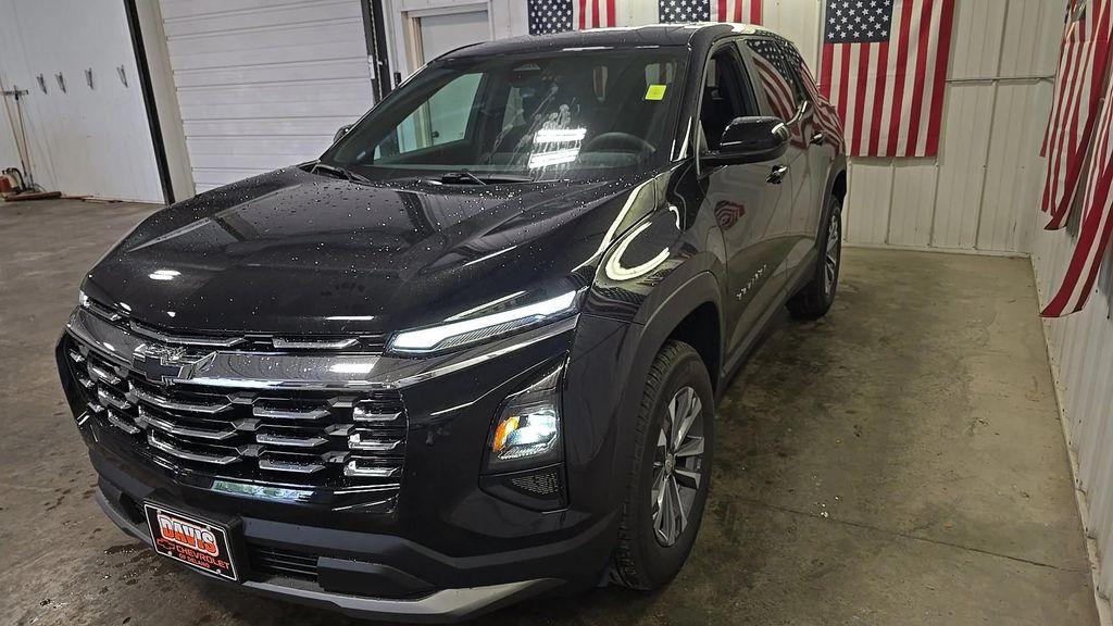 new 2026 Chevrolet Equinox car, priced at $31,265