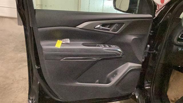 used 2025 Chevrolet Traverse car, priced at $35,945