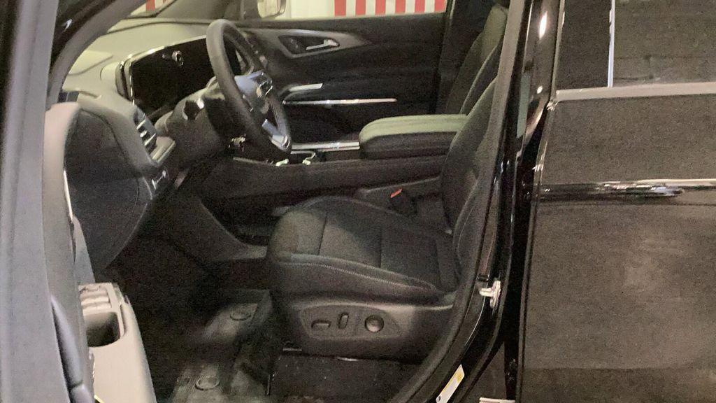 new 2026 Chevrolet Traverse car, priced at $42,120