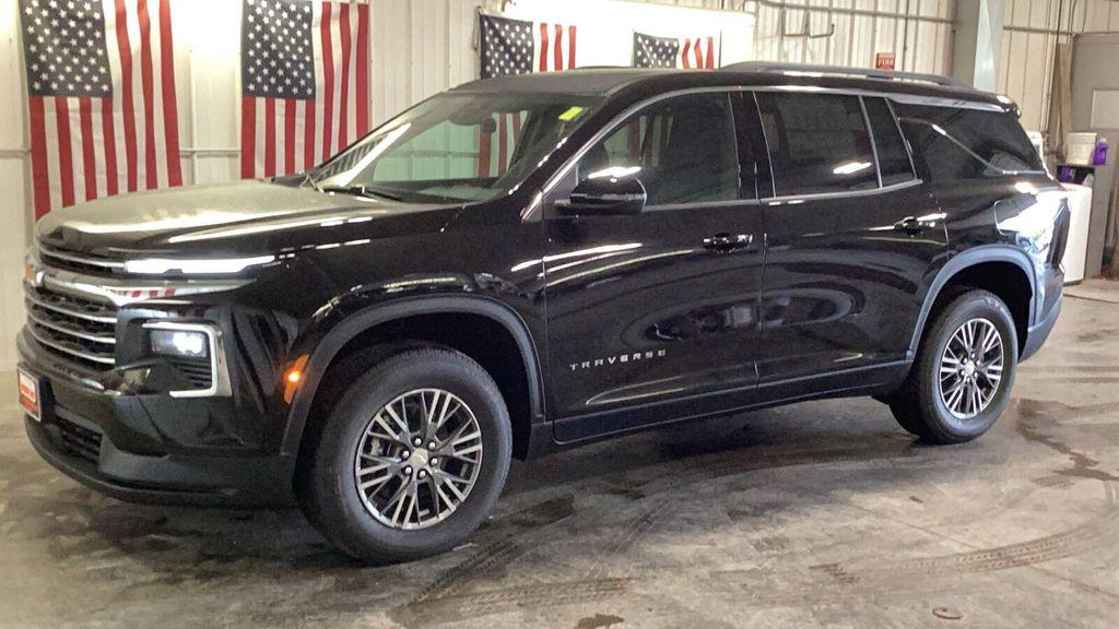 new 2026 Chevrolet Traverse car, priced at $42,120