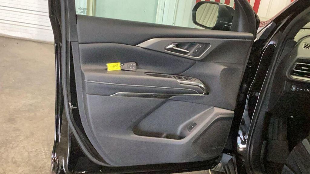 new 2026 Chevrolet Traverse car, priced at $42,120