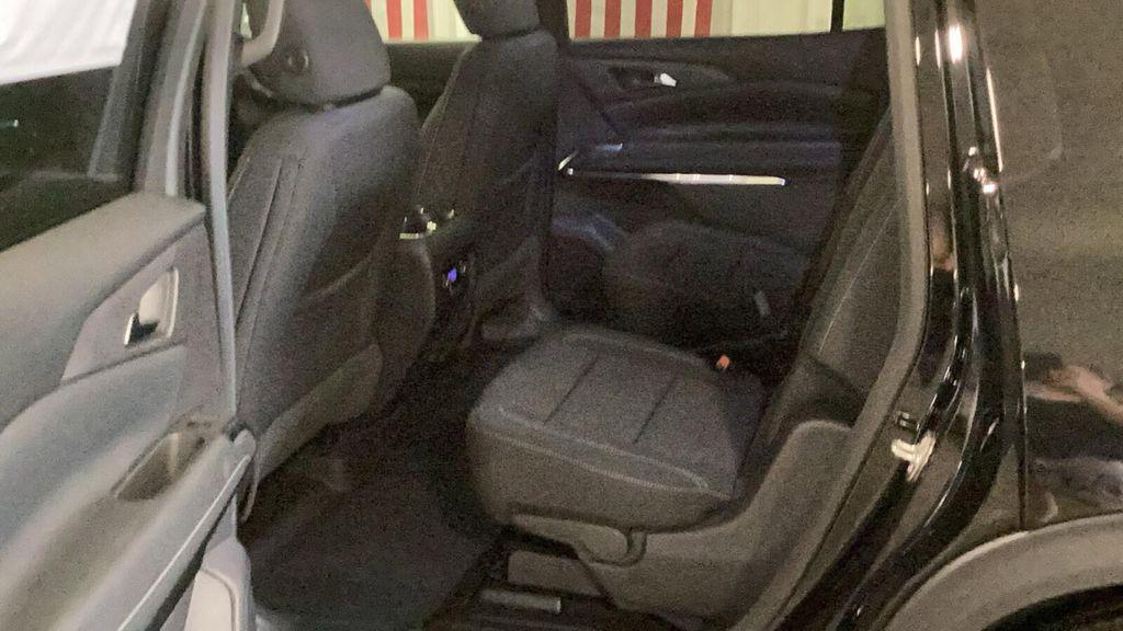 new 2026 Chevrolet Traverse car, priced at $42,120