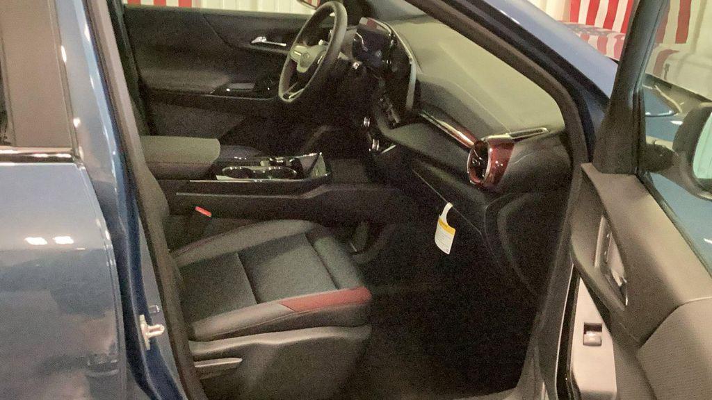 new 2026 Chevrolet Equinox car, priced at $30,990