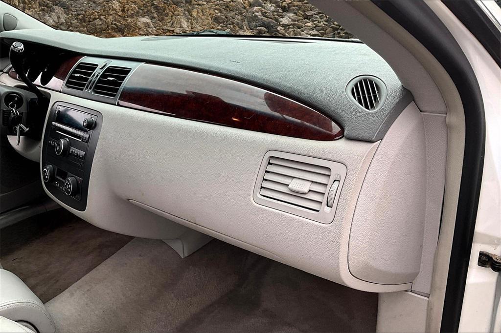 used 2007 Buick Lucerne car, priced at $6,995