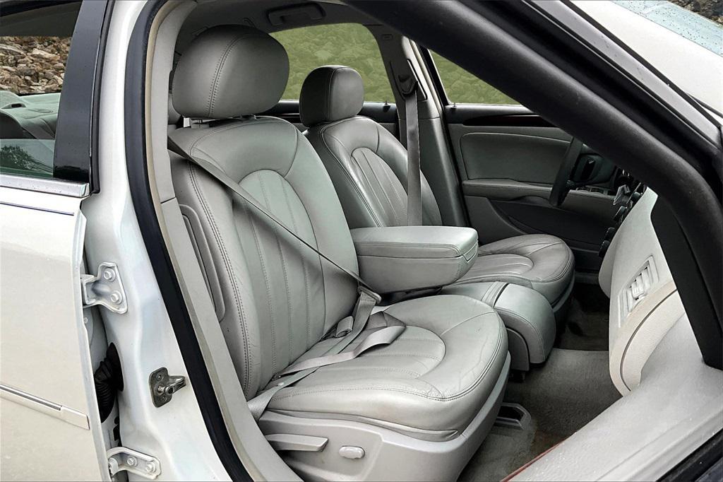 used 2007 Buick Lucerne car, priced at $6,995