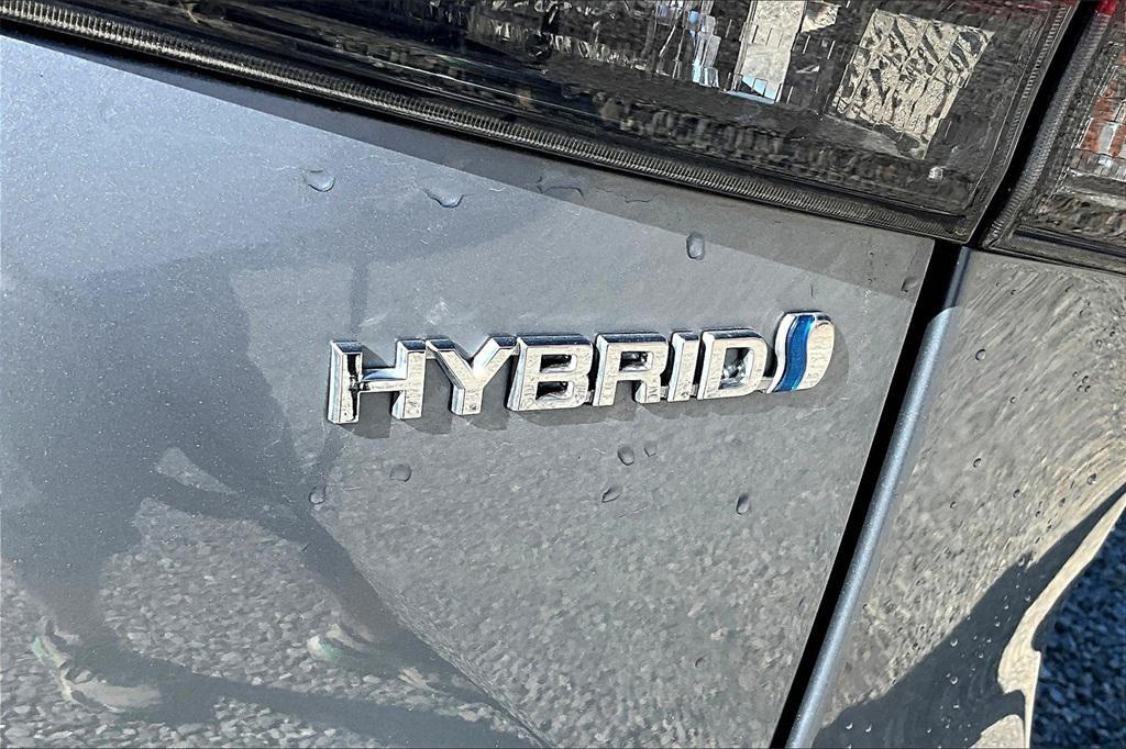 used 2022 Toyota Highlander Hybrid car, priced at $31,995