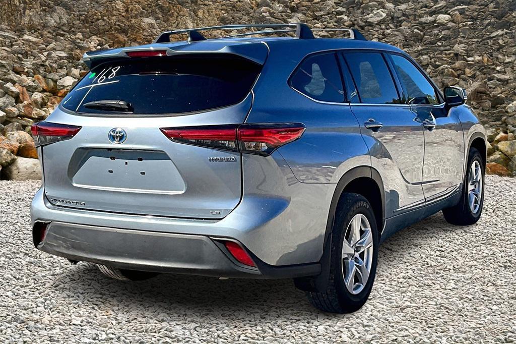 used 2022 Toyota Highlander Hybrid car, priced at $31,995