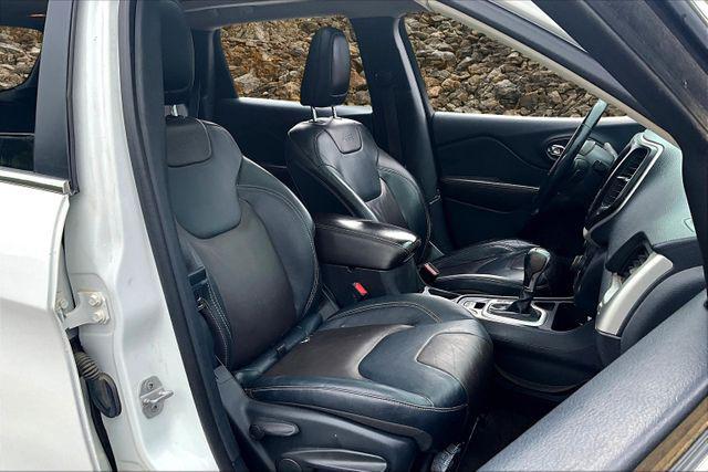 used 2015 Jeep Cherokee car, priced at $9,495