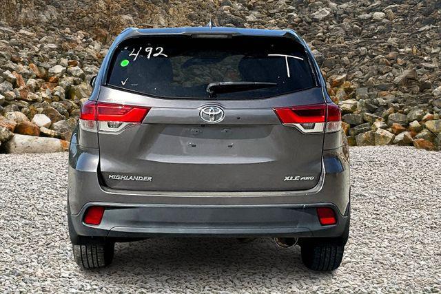 used 2018 Toyota Highlander car, priced at $19,995