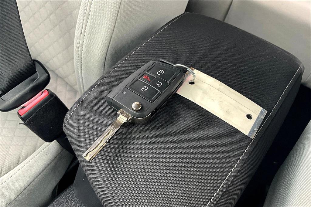 used 2020 Volkswagen Tiguan car, priced at $13,995