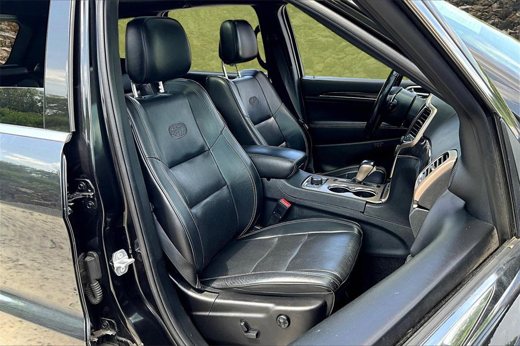 used 2016 Jeep Grand Cherokee car, priced at $10,995