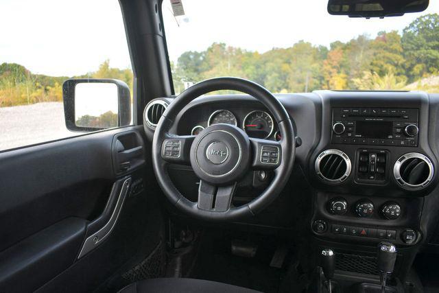 used 2015 Jeep Wrangler Unlimited car, priced at $14,995